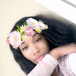 Meet your Posher, Emonie